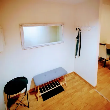 Korter Joe - With Sauna In The Center *