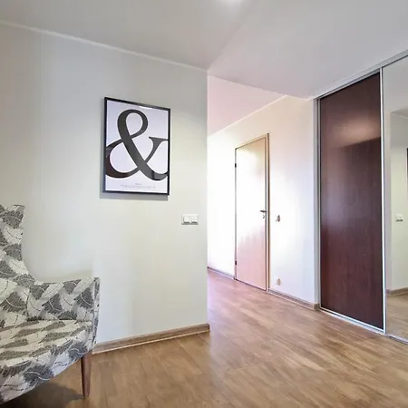 Joe - With Sauna In The Center *