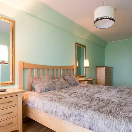 Jõe - With Sauna In The Center *