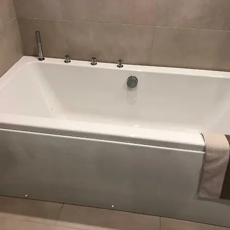 Joe - With Sauna In The Center Lägenhet Tallinn