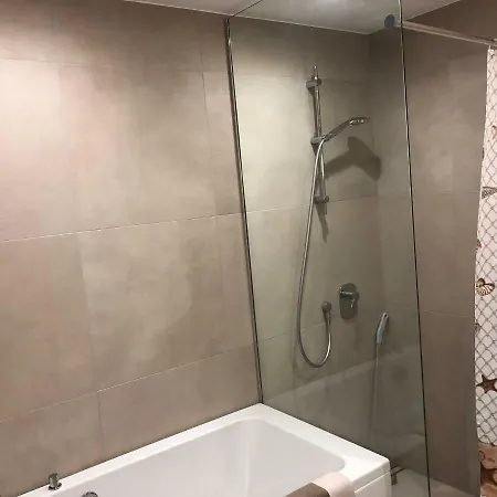 Joe - With Sauna In The Center Апартаменты